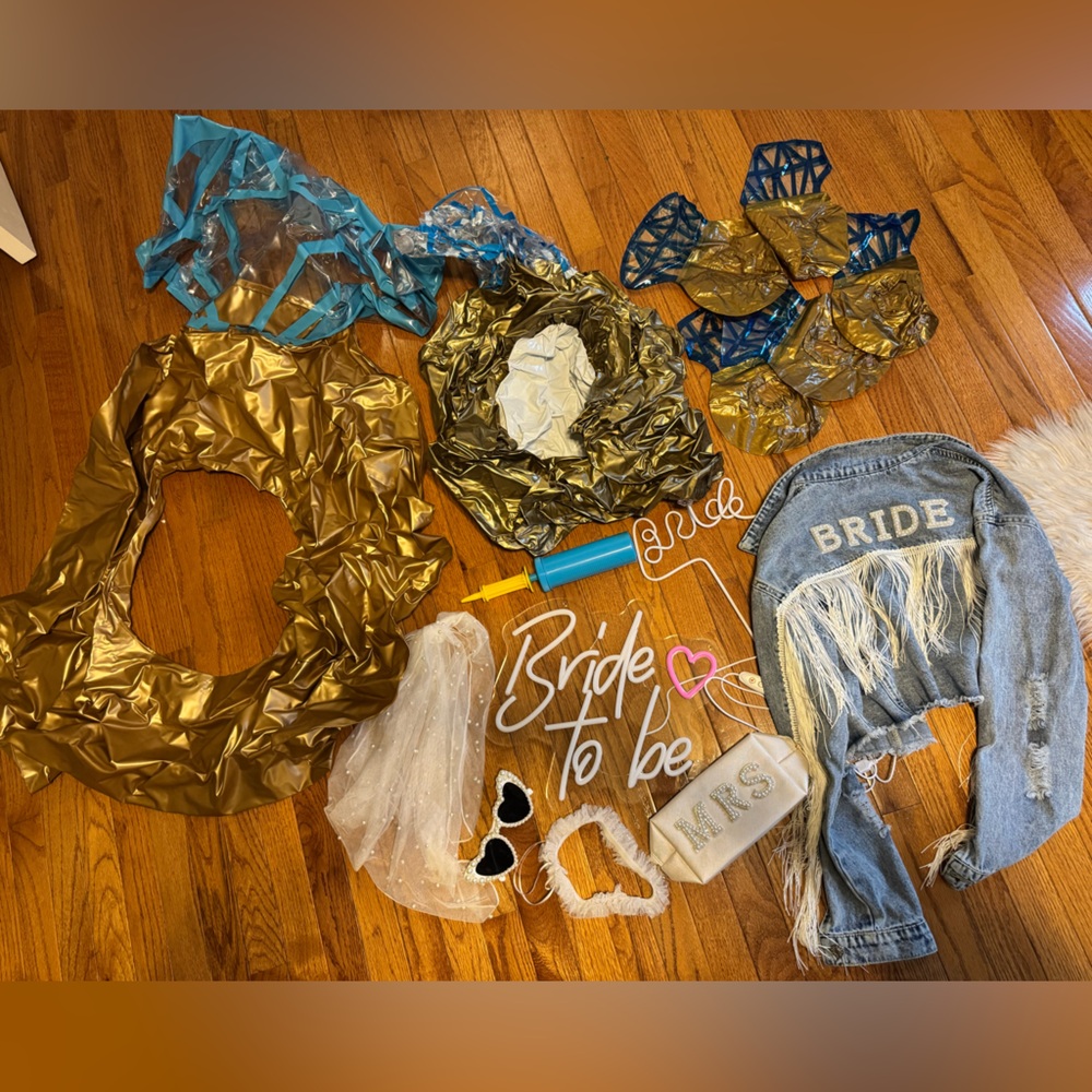 Bridal/Bachelorette Decorations and Accesssories